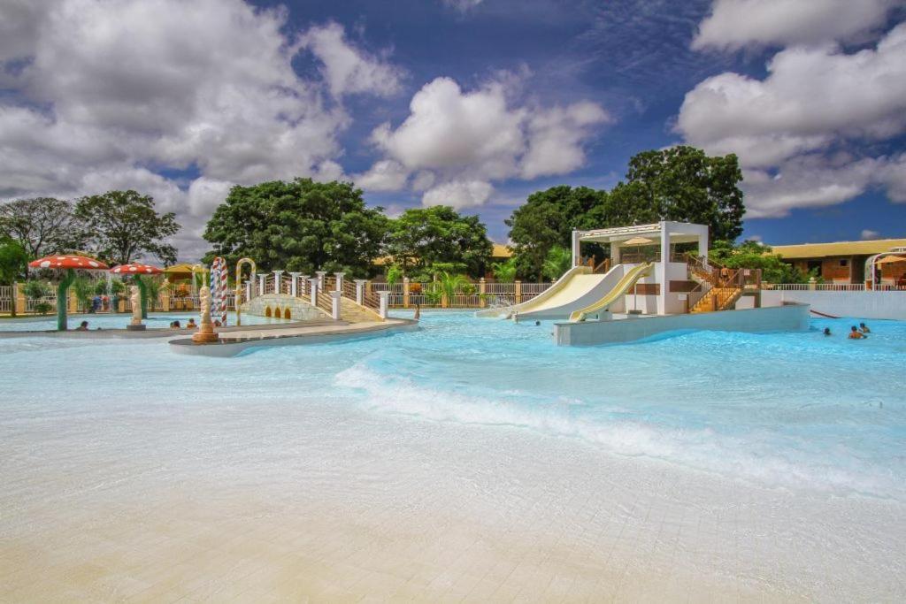 Lacqua Diroma Hotel Com Parque Aquatico 24 Horas Калдас Новас Екстериор снимка